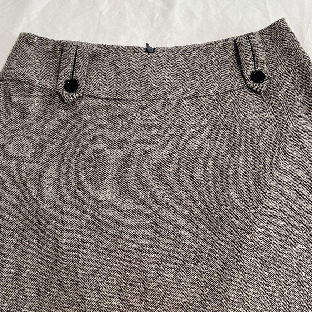 Elegant Beige 100% Wool Women's Skirt